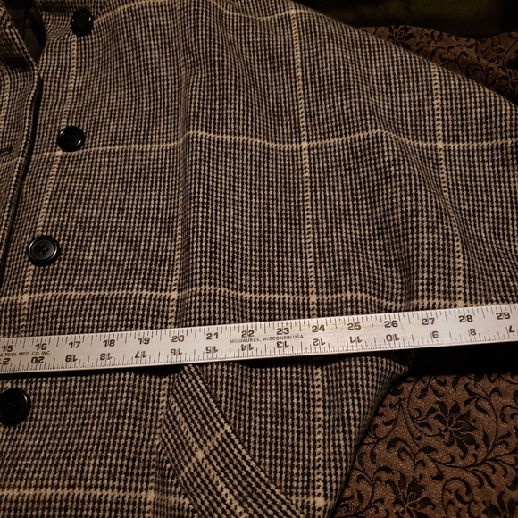 Wool blend coat by Alorna. - Picture 3 of 9